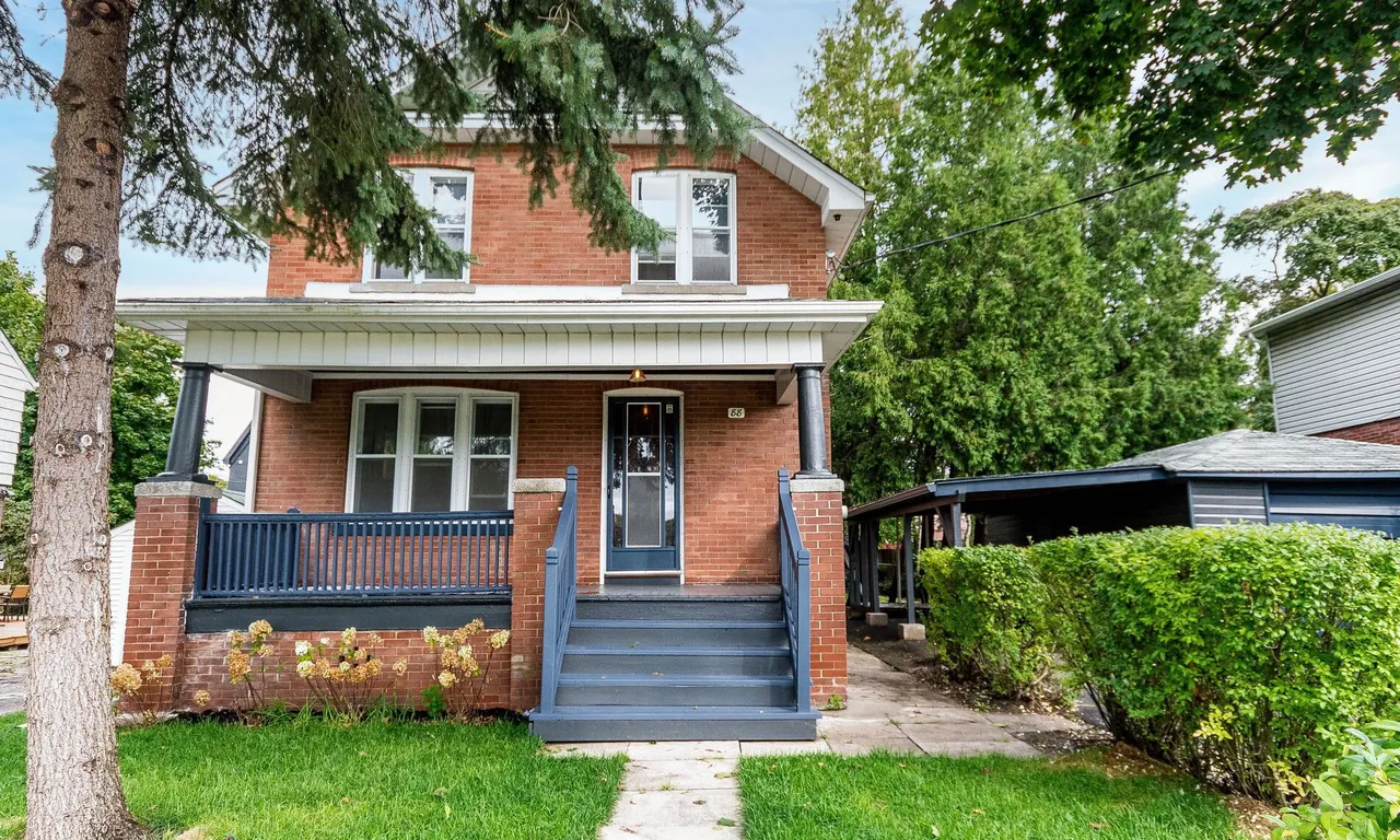 88 William St, Toronto, ON M9N 2G7