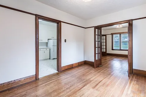 88 William St, Toronto, ON M9N 2G7