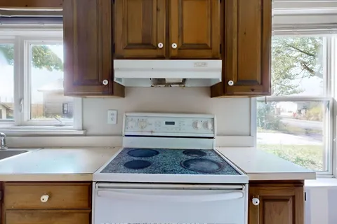 9950 Britannia Rd, Milton, ON L9T 7E6