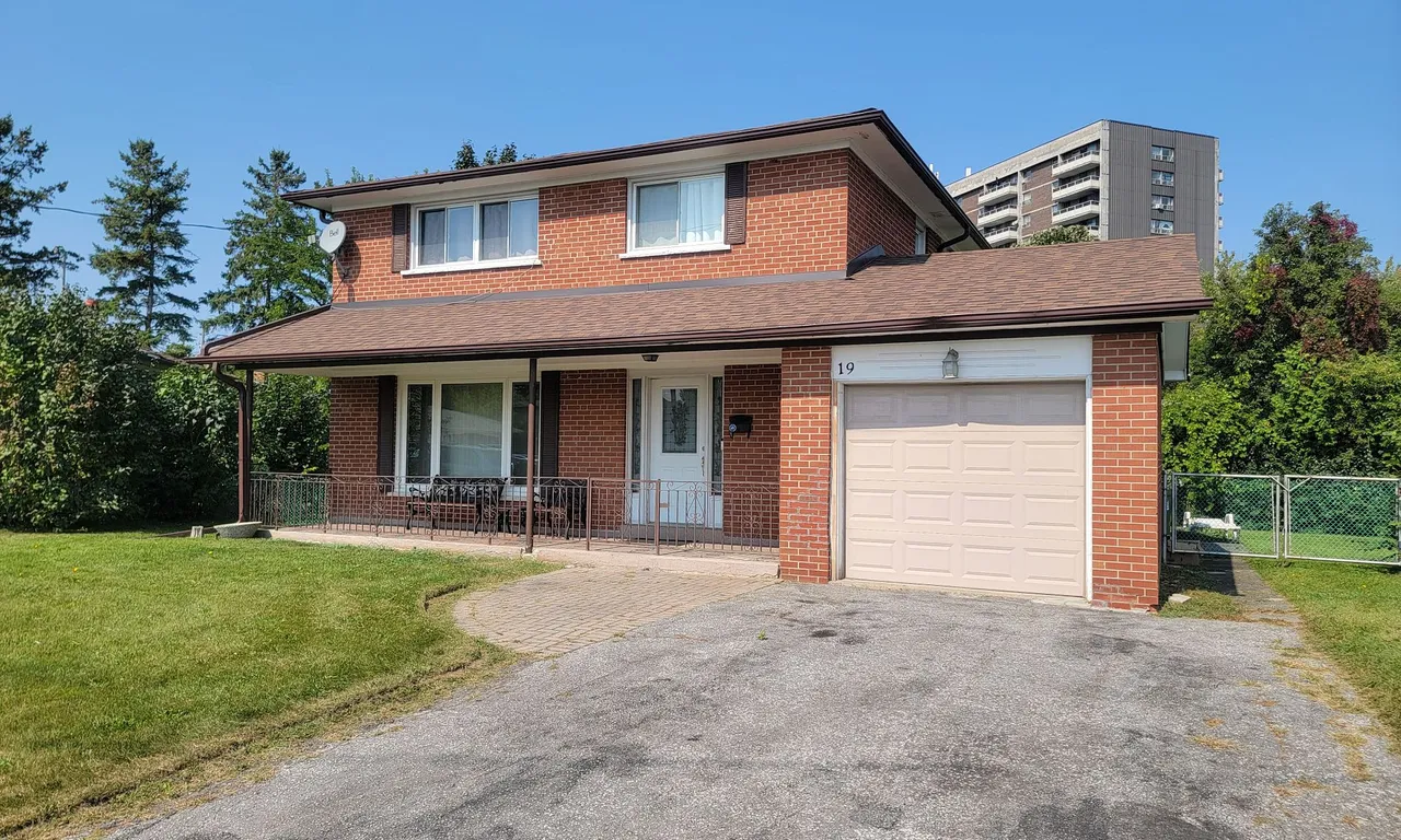 19 Kinnie Crt, Toronto, ON M3N 2S1