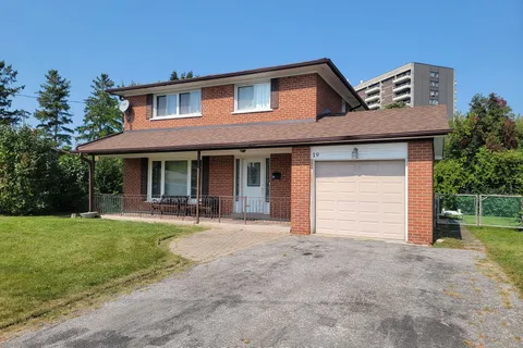 19 Kinnie Crt, Toronto, ON M3N 2S1