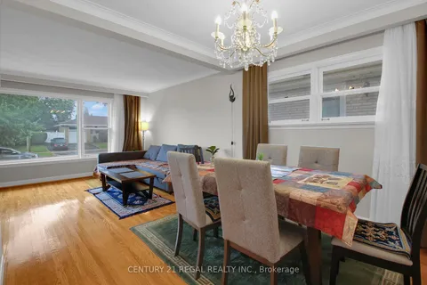 63 Poynter Dr, Toronto, ON M9R 1L3