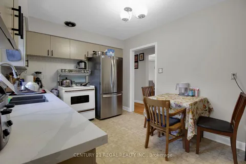 63 Poynter Dr, Toronto, ON M9R 1L3