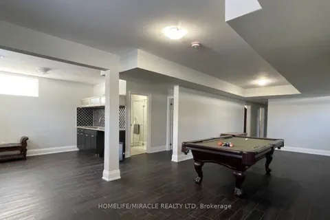 1103 Orchard Road, Mississauga, ON L5E 2N7