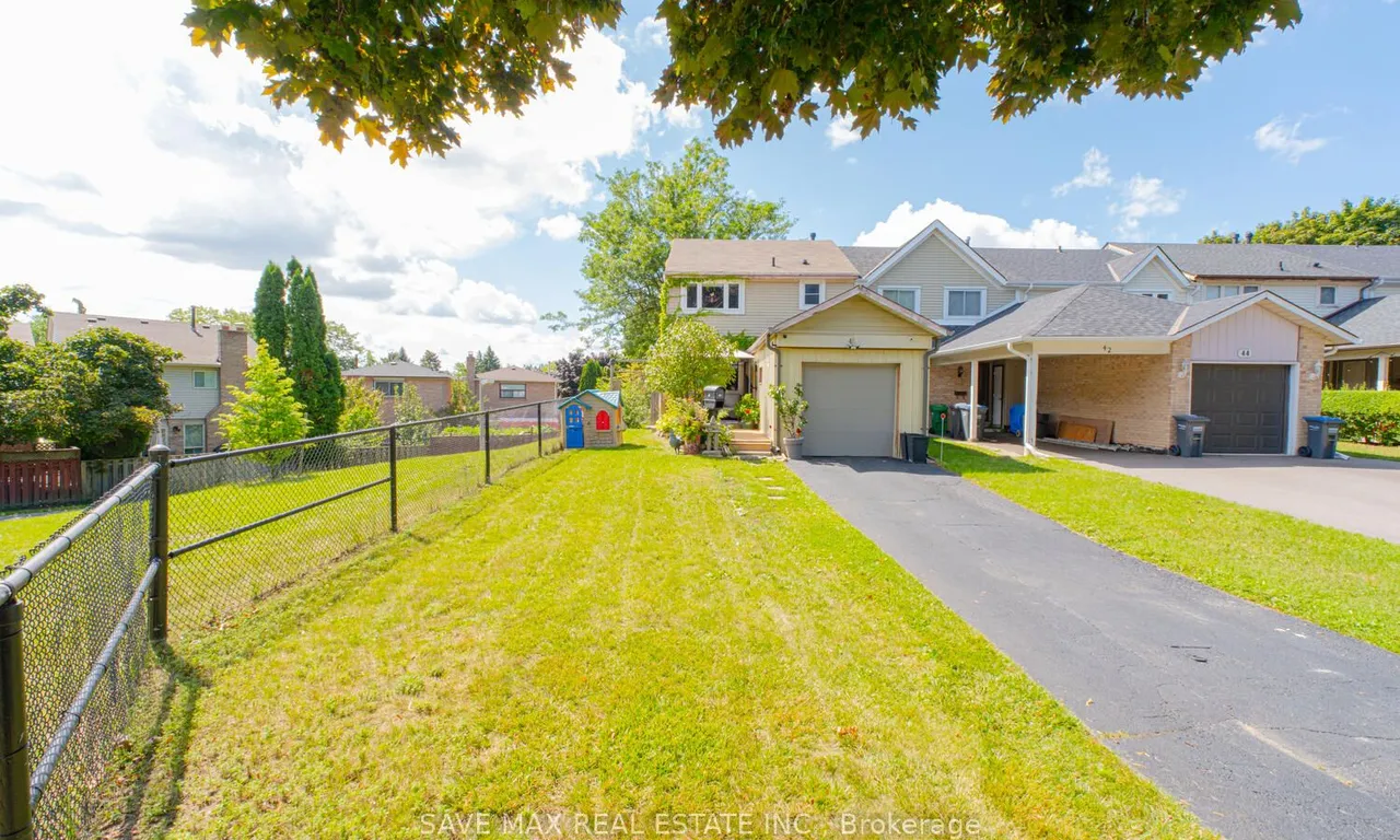 40 Barrington Cres, Brampton, ON L6Z 1N3