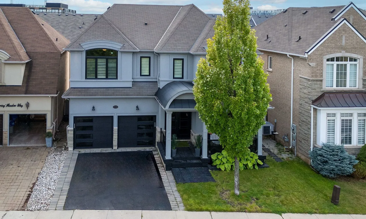2396 Spring Meadow Way, Oakville, ON L6M 0R6