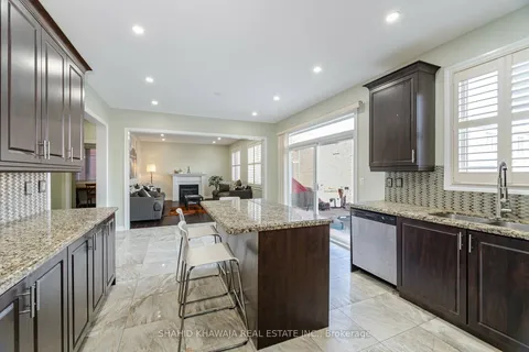 215 Rowe Terr, Milton, ON L9T 8G1