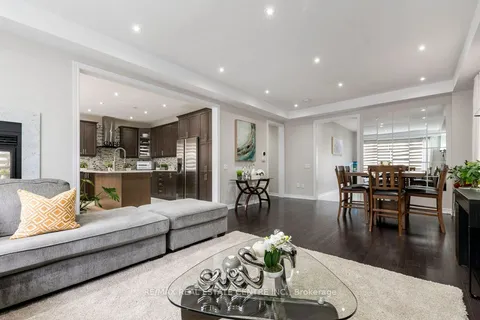 22 Selsdon St, Brampton, ON L6X 3C4