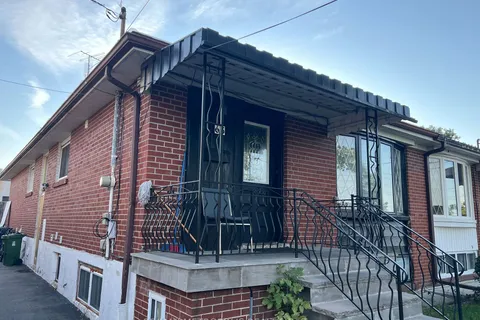 65 Elnathan Cres, Toronto, ON M9L 2G2