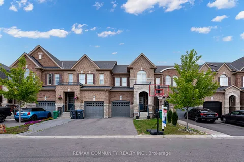 31 Padbury Tr, Brampton, ON L7A 4V2