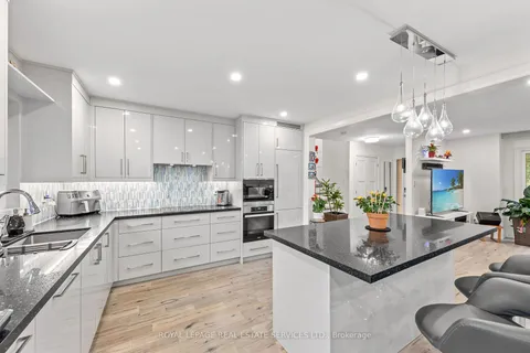 2816 Constable Rd, Mississauga, ON L5J 1W7