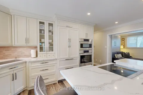 516 Mayzel Rd, Burlington, ON L7R 3C3