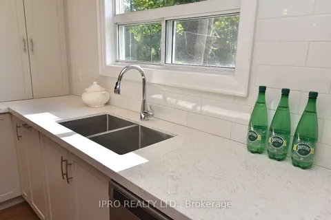 1420 Chalice Cres, Mississauga, ON L5C 1S1