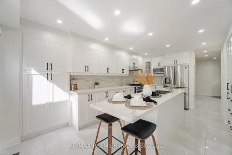37 Furrows End, Brampton, ON L6Z 4S5