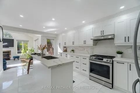37 Furrows End, Brampton, ON L6Z 4S5