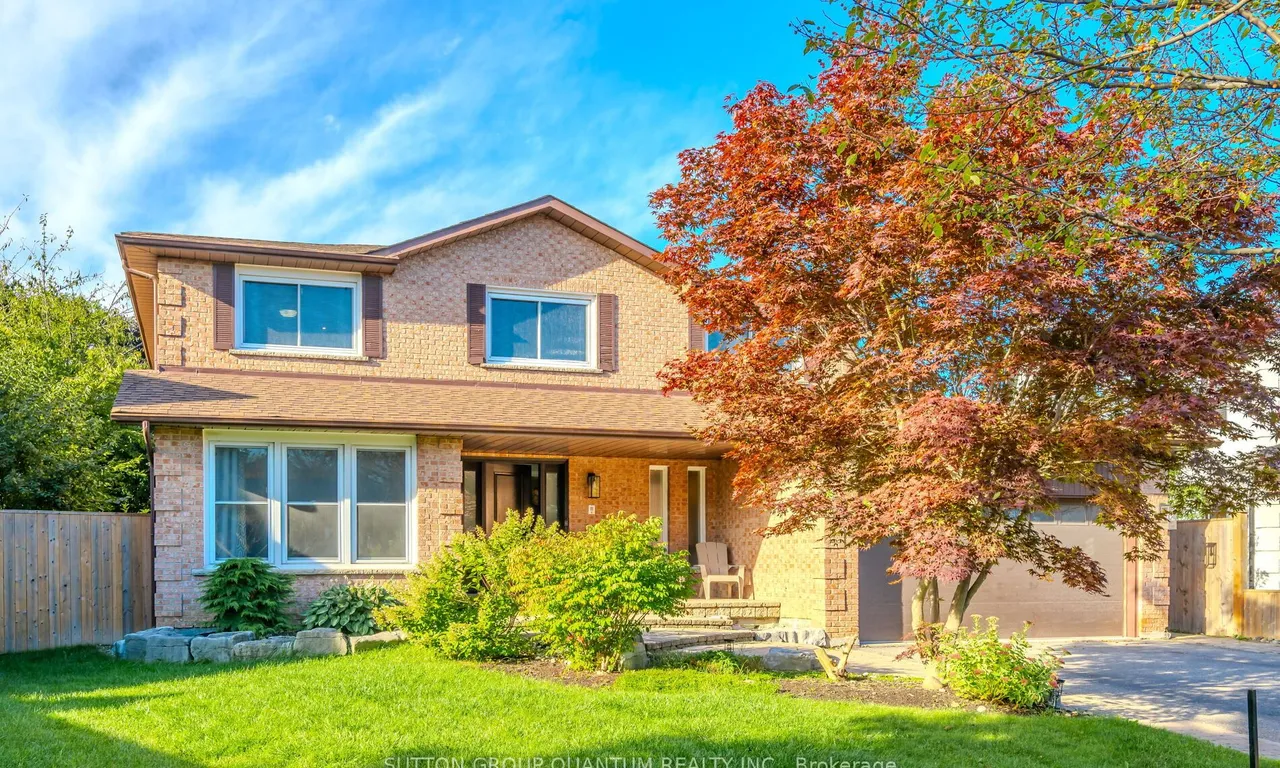 4364 Palisades Lane, Mississauga, ON L4W 3W3