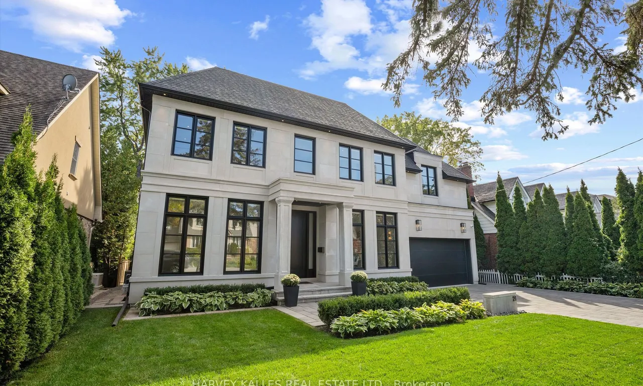 21 Golfcrest Rd, Toronto, ON M9A 1L2