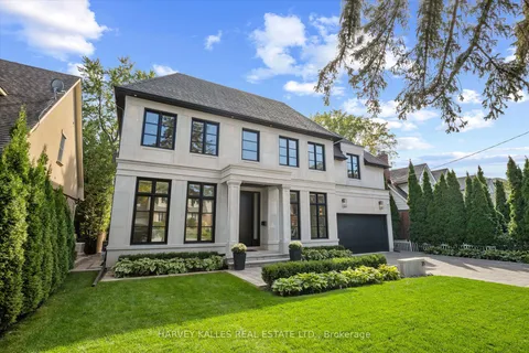 21 Golfcrest Rd, Toronto, ON M9A 1L2