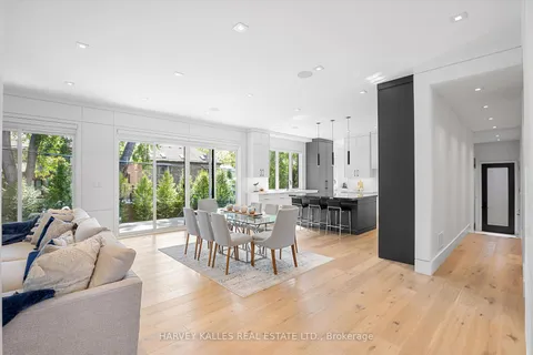 21 Golfcrest Rd, Toronto, ON M9A 1L2