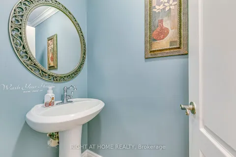 149 Crescent St, Halton Hills, ON L7J 2E1