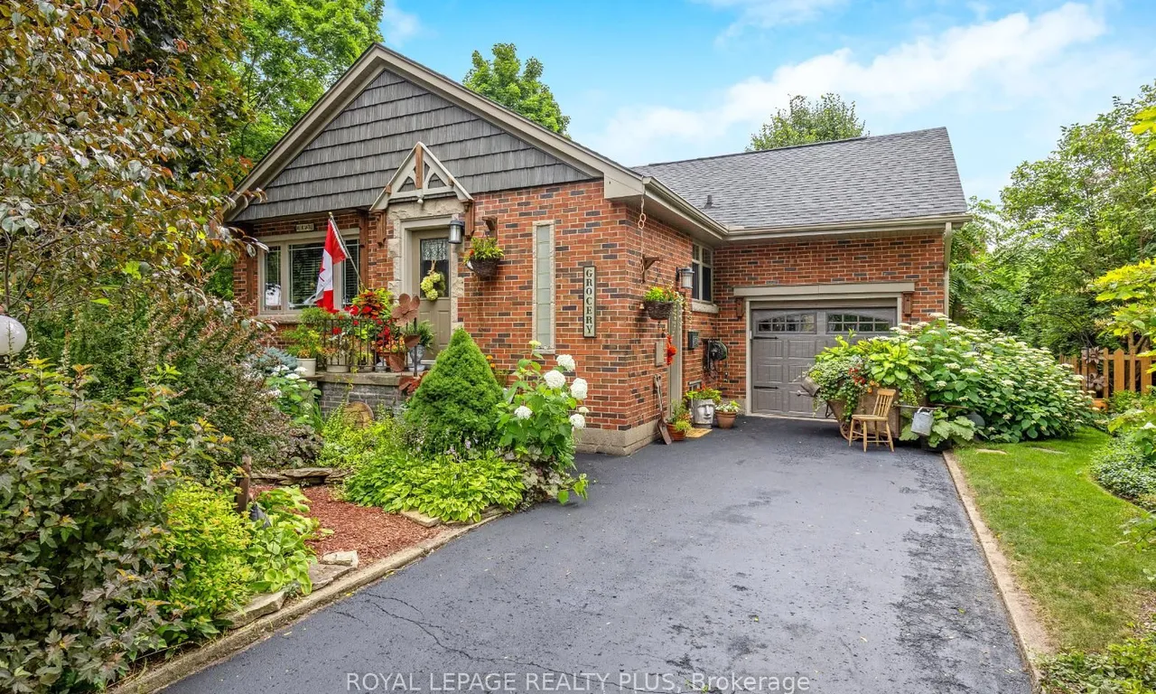 62 Nelson Crt, Halton Hills, ON L7J 1A6