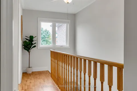 3971 Discovery Crt, Mississauga, ON L5N 7H8