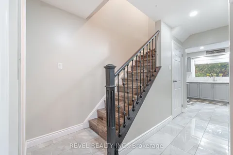 466 Woodlawn Cres, Milton, ON L9T 4T5