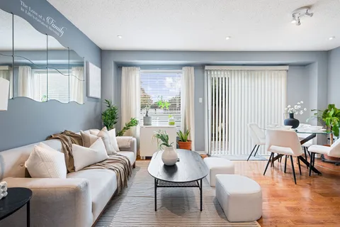 84 Carrie Cres, Brampton, ON L6Y 4Y6