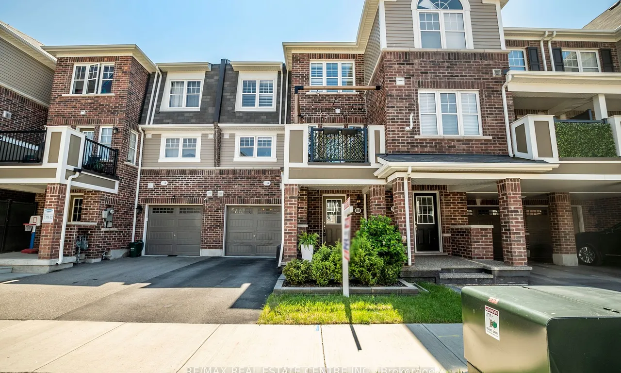 559 Buckeye Crt, Milton, ON L9E 1M3