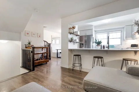 559 Buckeye Crt, Milton, ON L9E 1M3