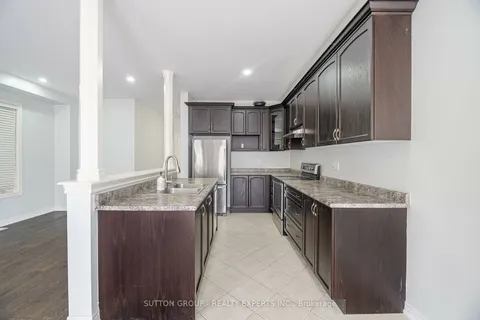 6 Dufay Rd, Brampton, ON L7A 0B5