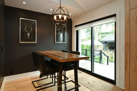 1344 Bridge Rd, Oakville, ON L6L 2C7