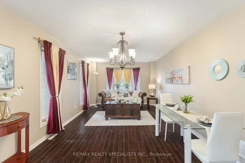 675 Thompson Rd, Milton, ON L9T 5W8