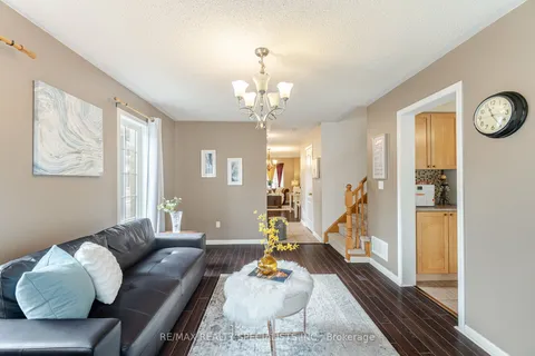 675 Thompson Rd, Milton, ON L9T 5W8