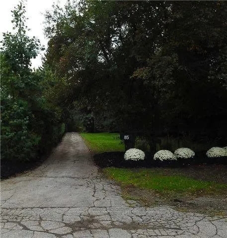 85 Yorkleigh Ave, Toronto, ON M9P 1Y3