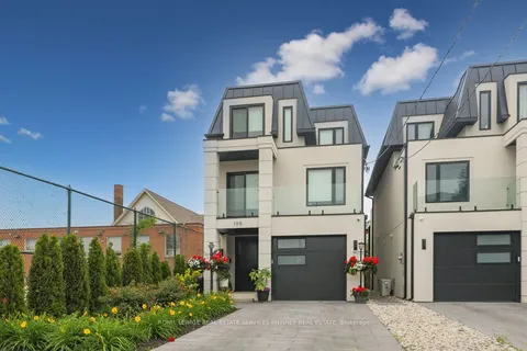 105 Tenth St, Toronto, ON M8V 3E9