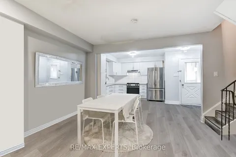 4226 Tea Garden Circ, Mississauga, ON L5B 2W8