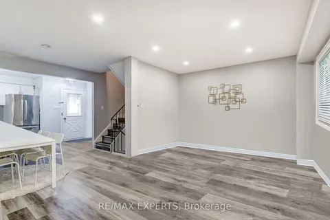 4226 Tea Garden Circ, Mississauga, ON L5B 2W8