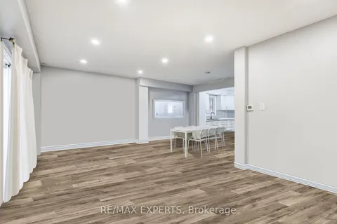 4226 Tea Garden Circ, Mississauga, ON L5B 2W8