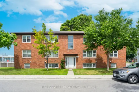 149 Brownville Ave, Toronto, ON M6N 4L2
