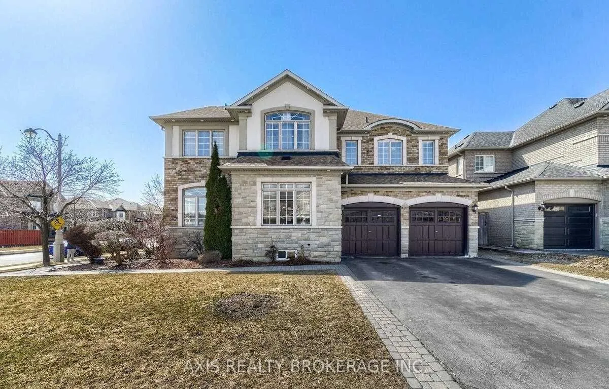 54 Summershade St, Brampton, ON L6P 2C2