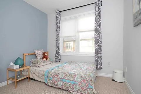 165 Hamsphire Way, Milton, ON L9T 8M7