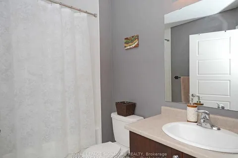 165 Hamsphire Way, Milton, ON L9T 8M7