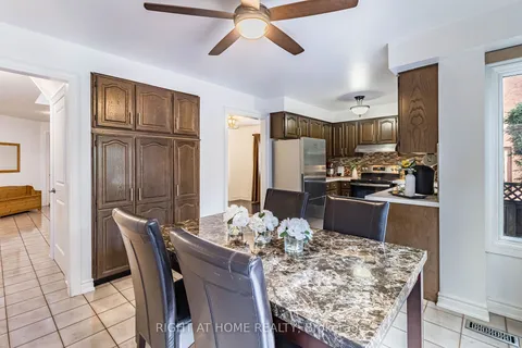 278 Bud Gregory Blvd, Mississauga, ON L4Z 2R6