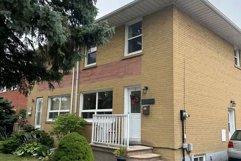 2356 Brookhurst Rd, Mississauga, ON L5J 1R2
