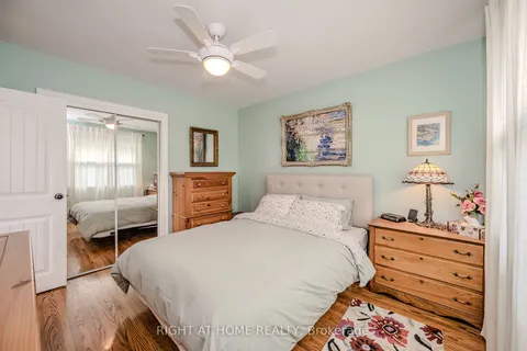 2356 Brookhurst Rd, Mississauga, ON L5J 1R2