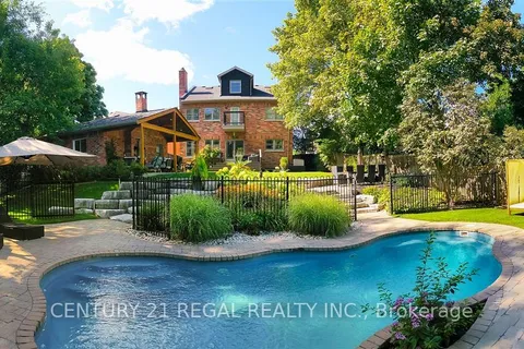 61 Eastglen Cres, Toronto, ON M9B 4P8