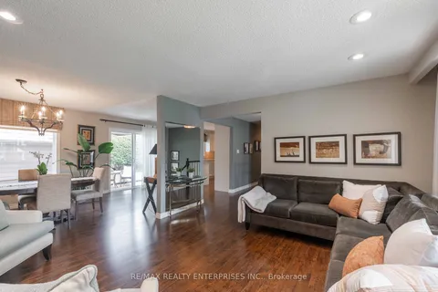 70 English St, Brampton, ON L6X 1L6