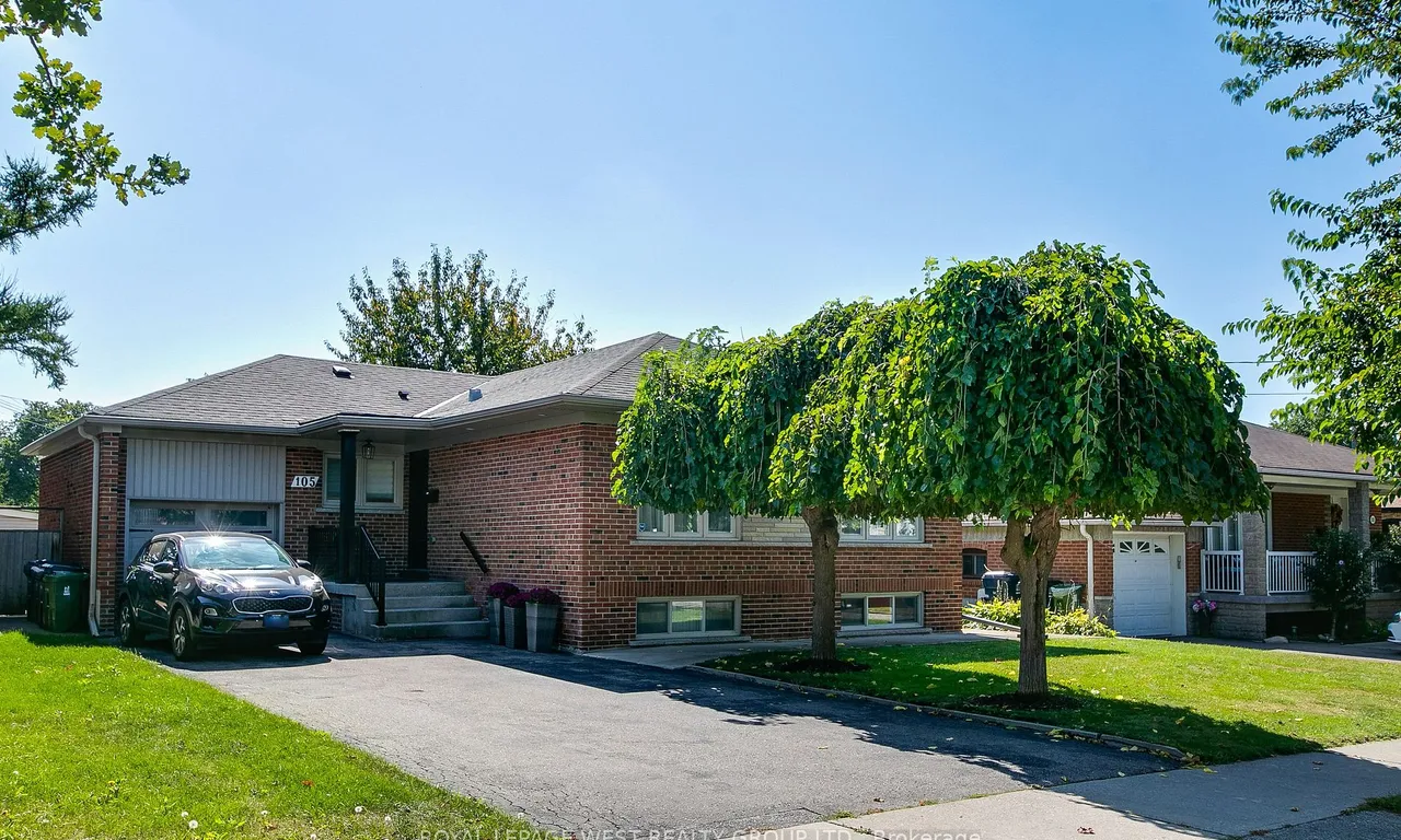 105 Rustic Rd, Toronto, ON M6L 1V9