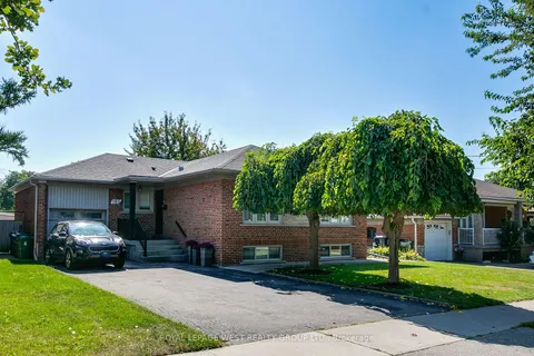 105 Rustic Rd, Toronto, ON M6L 1V9